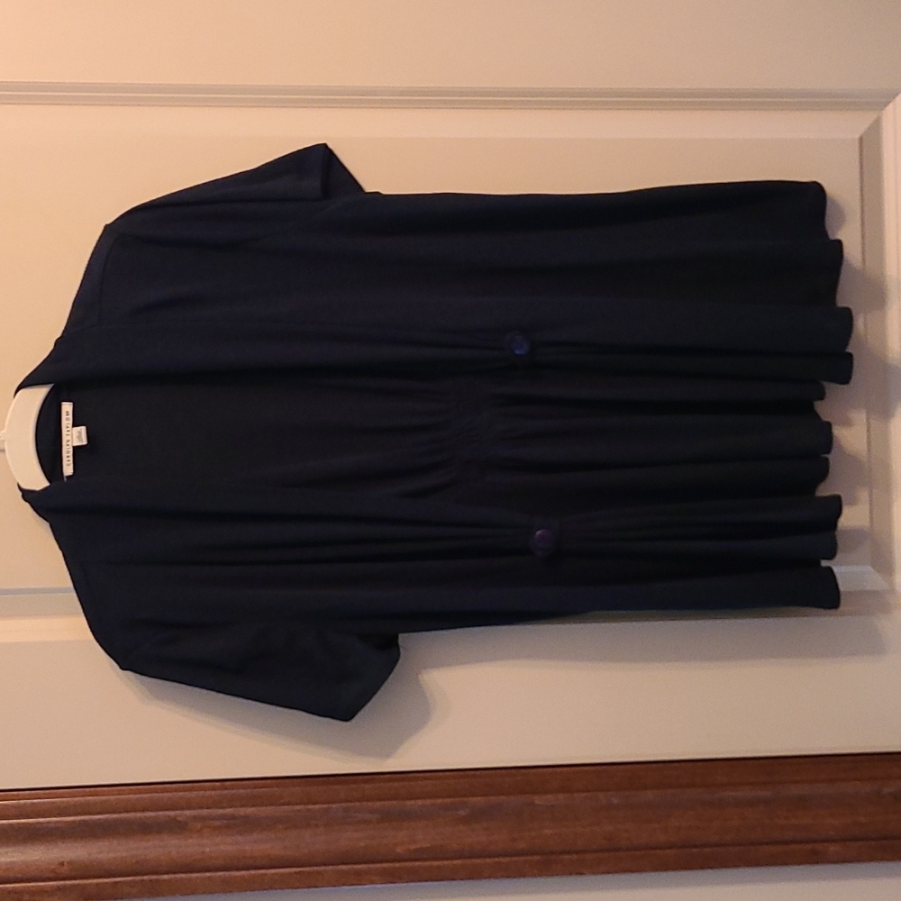 Women's size L Carolyn Taylor black short sleeve shrug
